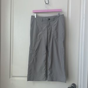 Like new patagonia capri pant :) sized 6.